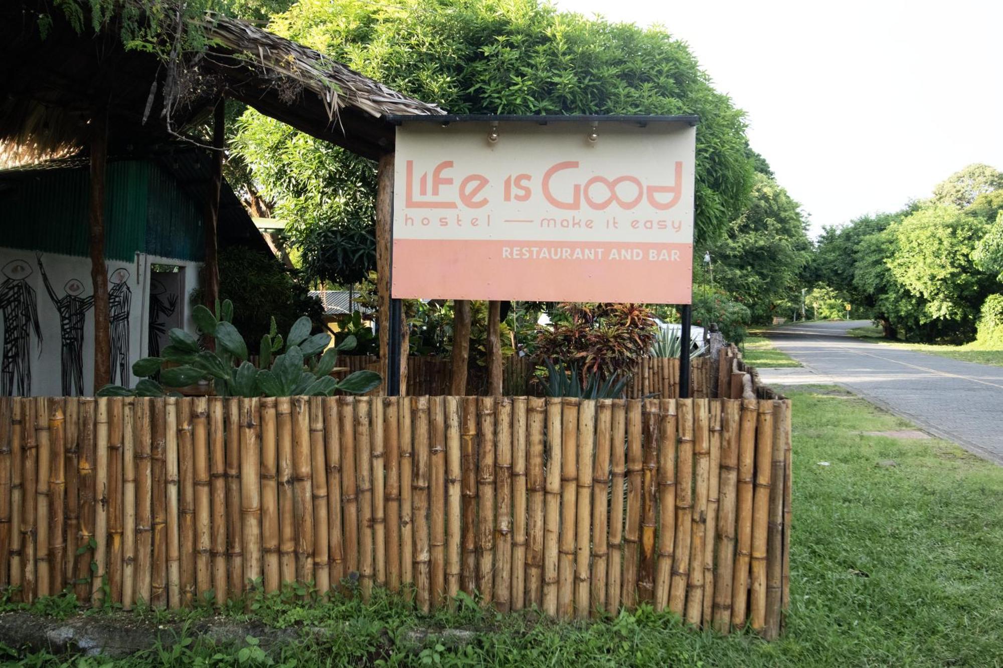 Hostel Life Is Good Moyogalpa Esterno foto