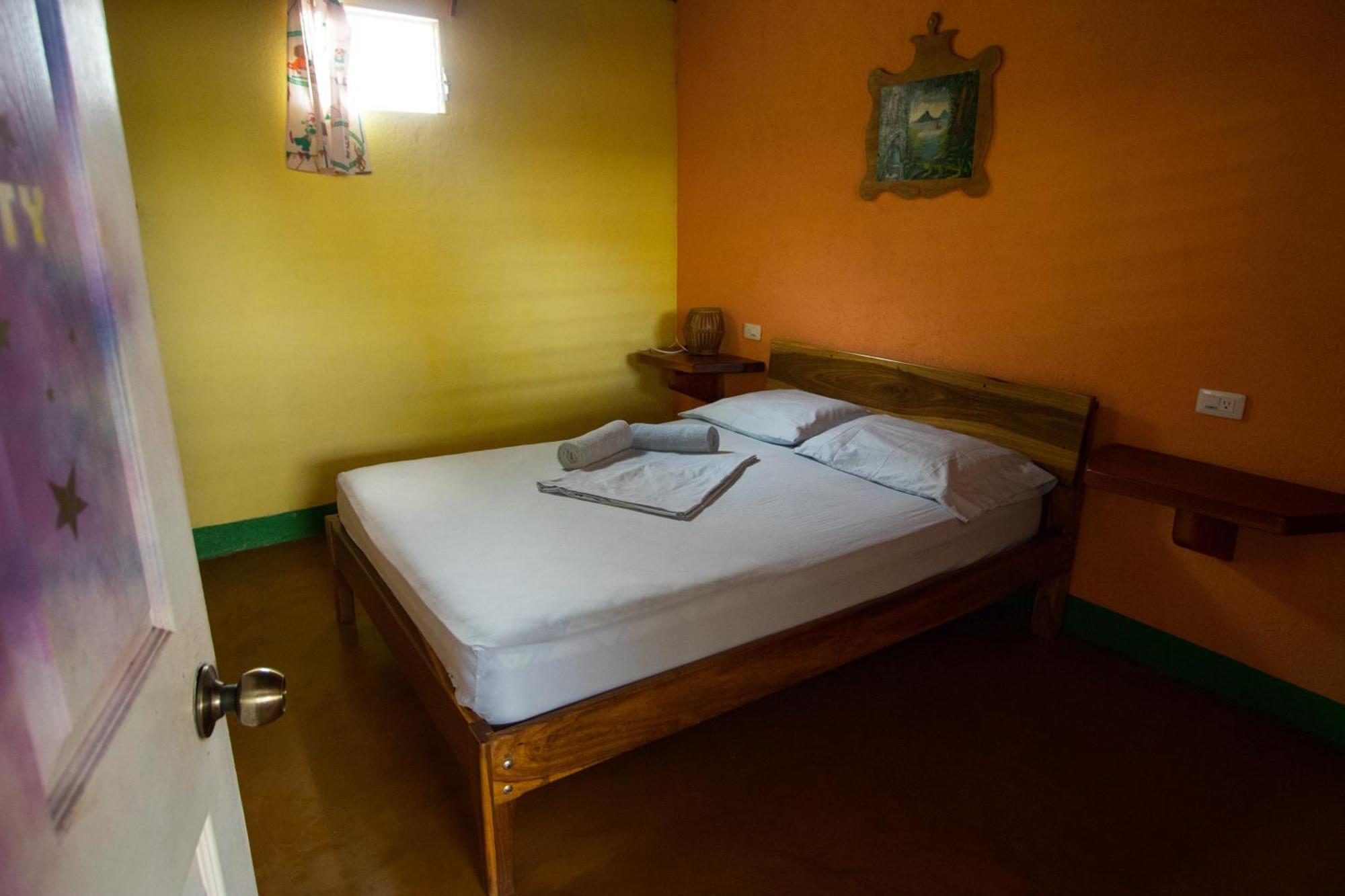 Hostel Life Is Good Moyogalpa Esterno foto
