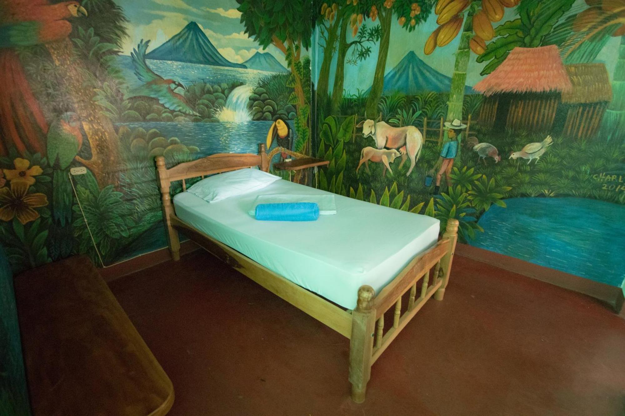 Hostel Life Is Good Moyogalpa Esterno foto